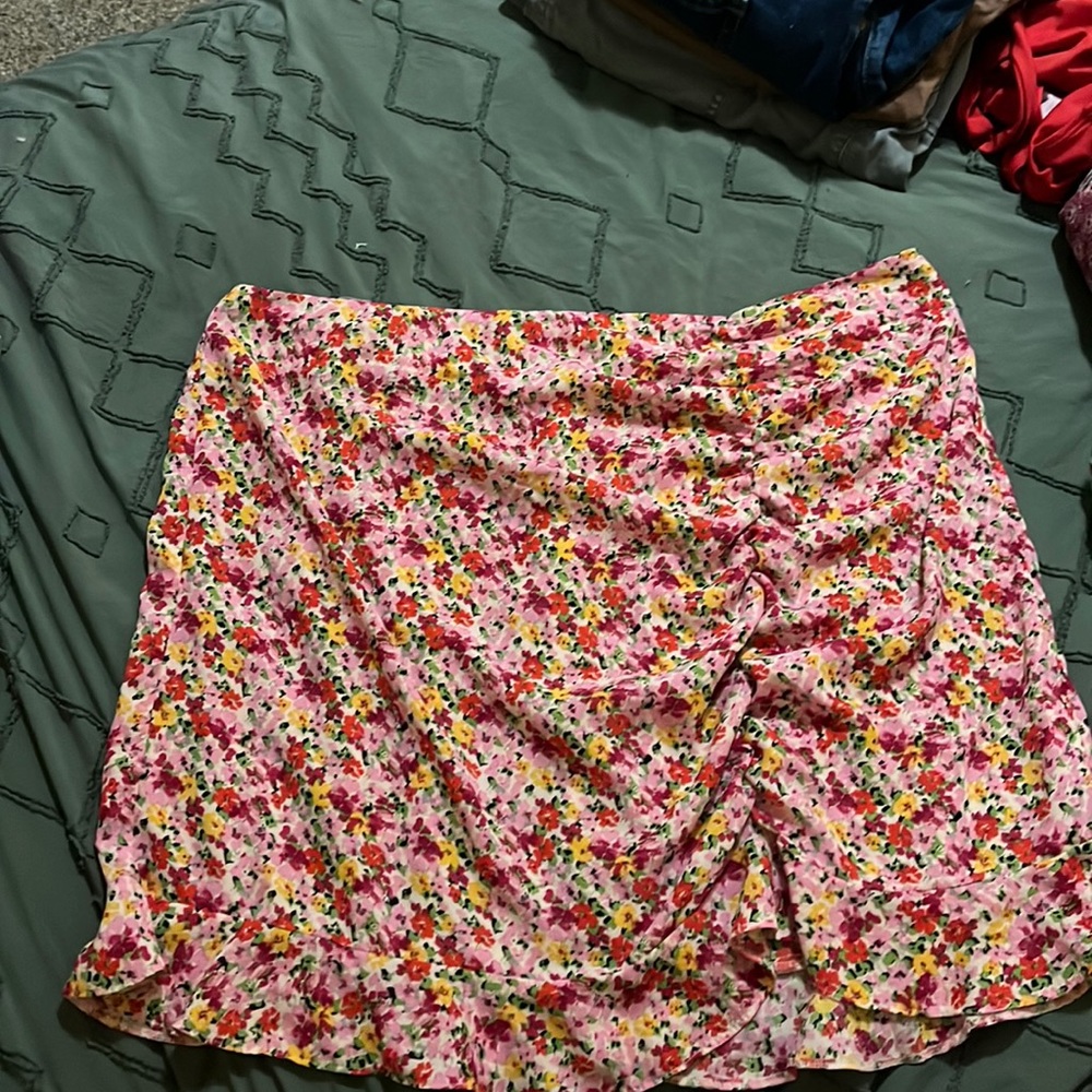 Floral mini skirt size 16